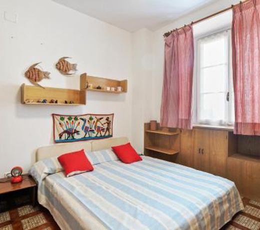 Camogli Bright Apartment with Parking