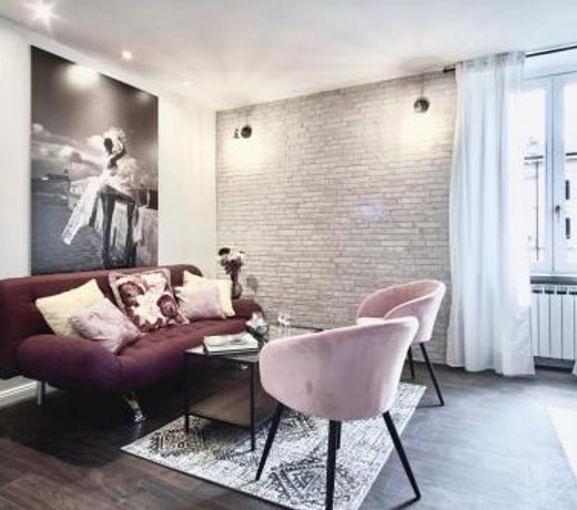 S H E N K I N Design Apartment by the Museum