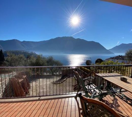 Big Apartment With Lake View and Two Bedrooms