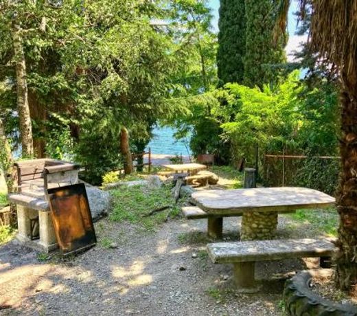 Wohnung mit Seeblick, StrandnÃ¤he und Tiefgaragen Stellplatz