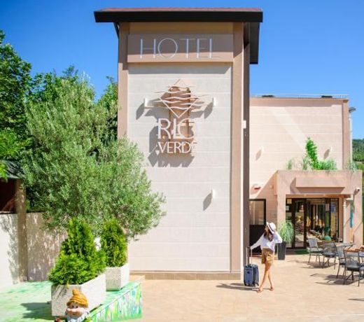 Hotel RIO VERDE