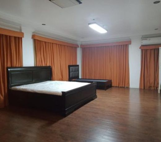 Janica Villa 74