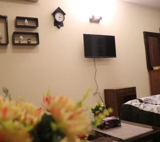 Cozy Studio Apartment In Bahria town
