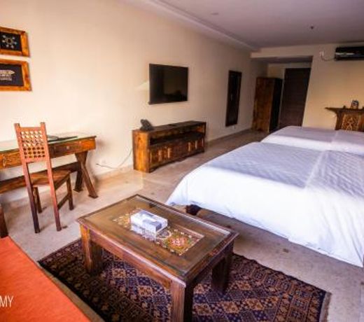 Roomy Signature Hotel, Islamabad