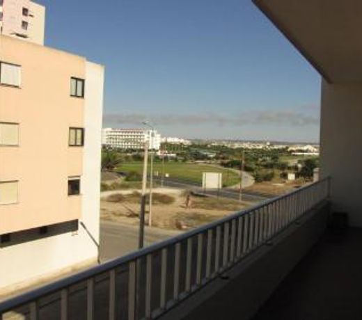 Peniche Waves