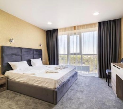 Grand Sapphire Hotel