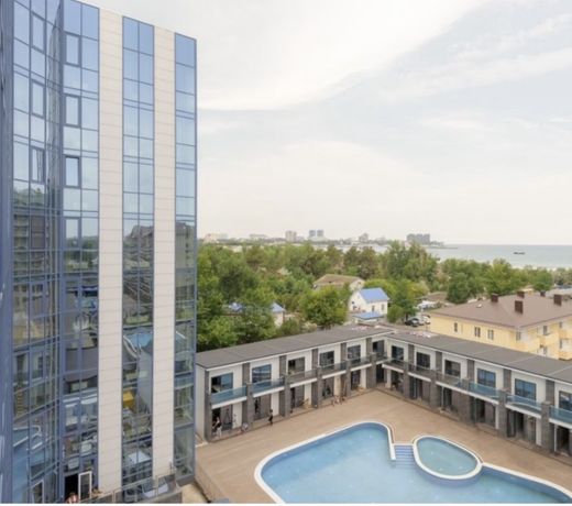 Grand Sapphire Apartments