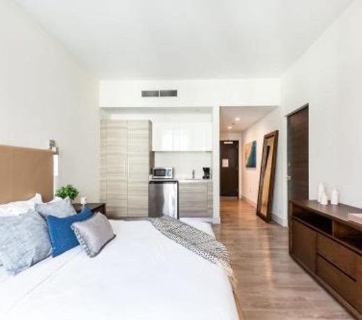 Beachfront Condo - Rooftop POOL
