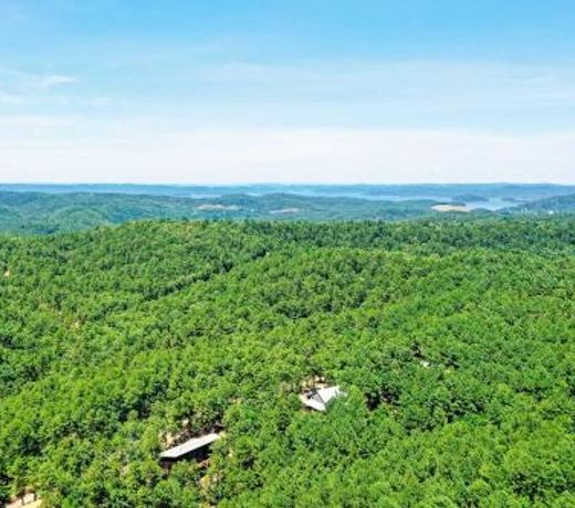 Paddles Up Broken Bow Getaway with Hot Tub!