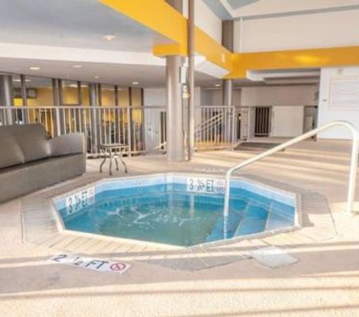 Urban Oasis by Center City & Free Parking