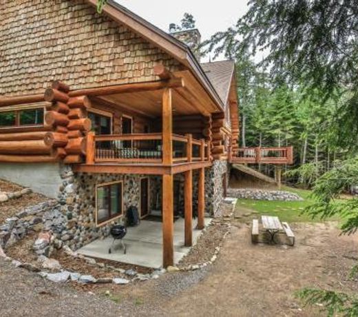 Big Sand Lake Chalet - Hiller Vacation Homes home