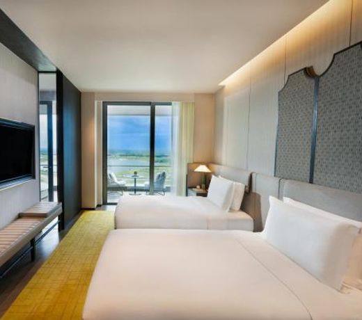 Hoiana Hotel & Suites
