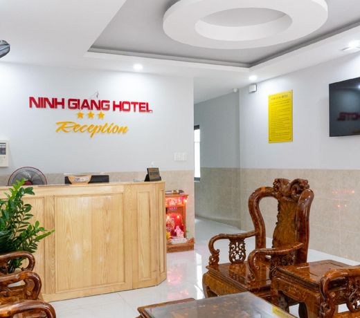 Ninh Giang Hotel
