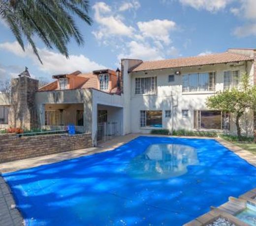 Royal Olympia Lodges & Safaris RSA