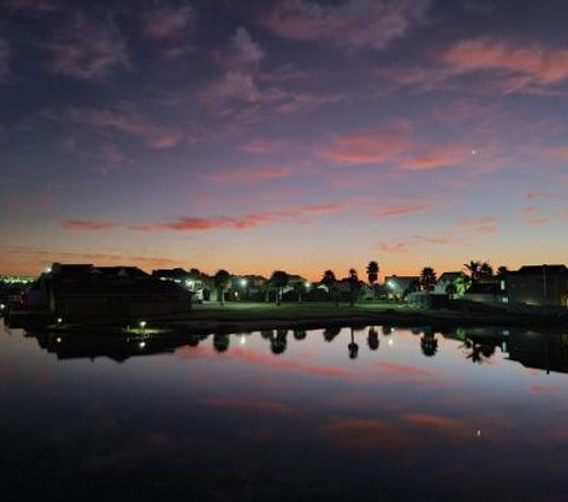 33 Kingston Place, Marina Martinique