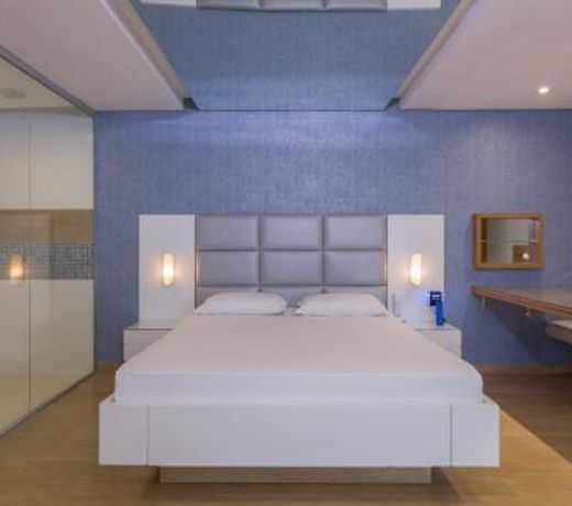 Poeme Motel by Drops
