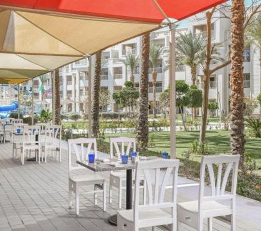 Solymar Soma Beach