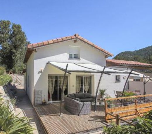 Amazing home in Espenel with 2 Bedrooms and WiFi