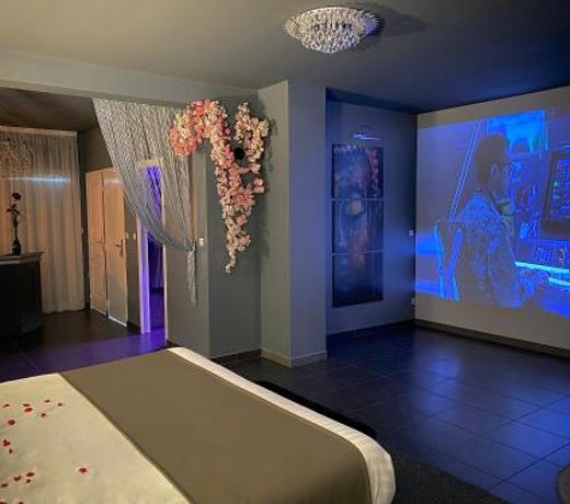 Suite avec piscine privee