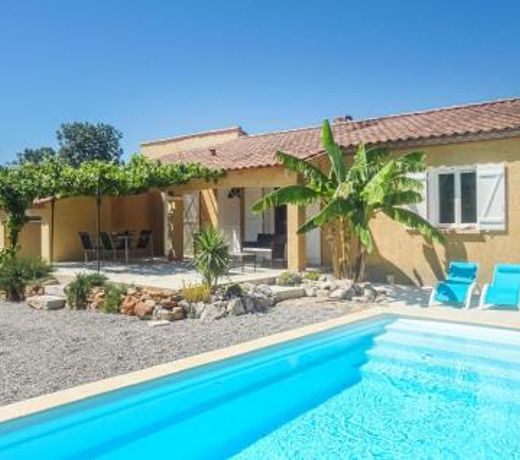 Stunning home in Salles dAude with 4 Bedrooms, WiFi and Outdoor swimming pool