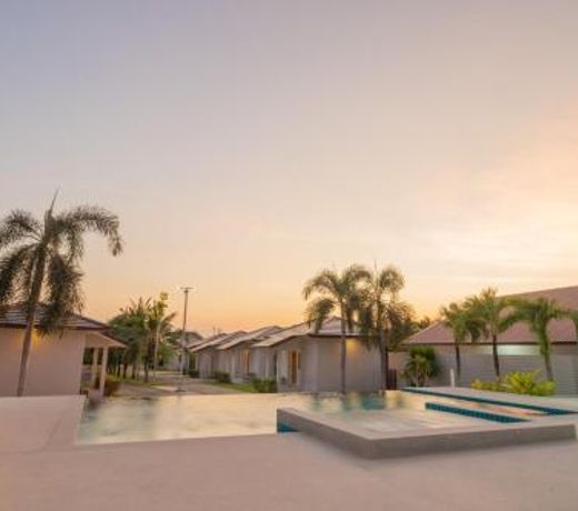 AKARD Private Villas Sattahip