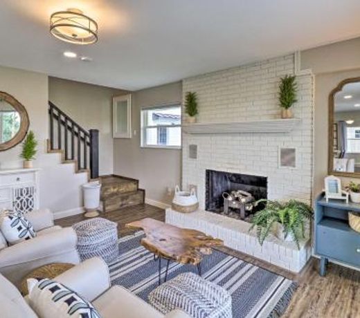 Chic Lakehouse with Deck, Fire Pit, Walk to Golf