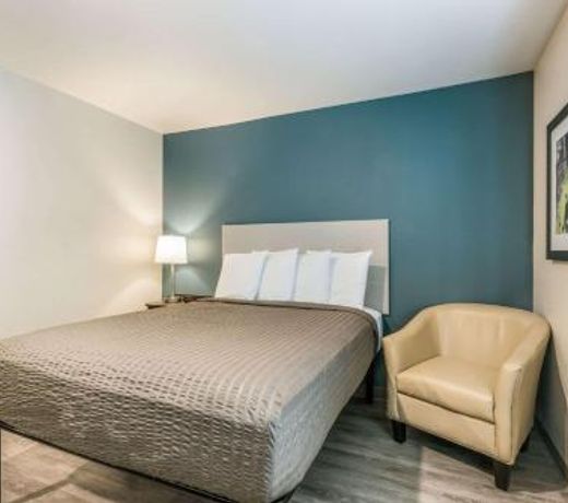 WoodSpring Suites Linden