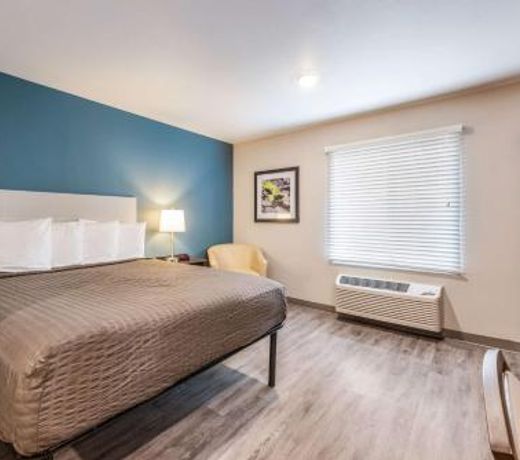 WoodSpring Suites Linden