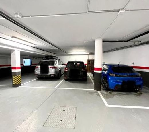 Exclusive 3 bedrooms & Hot Tub 180 m2 in Soldeu - Luxury Ski Chalet Andorra