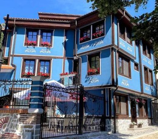 Pulpudeva Family Hotel