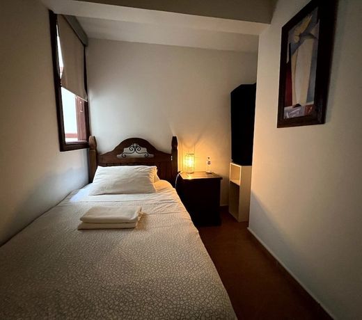 Santa Ana Suite & Rooms