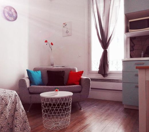 Studio dans un quartier residentiel Ã  Montrouge avec le metro Ã  2 min