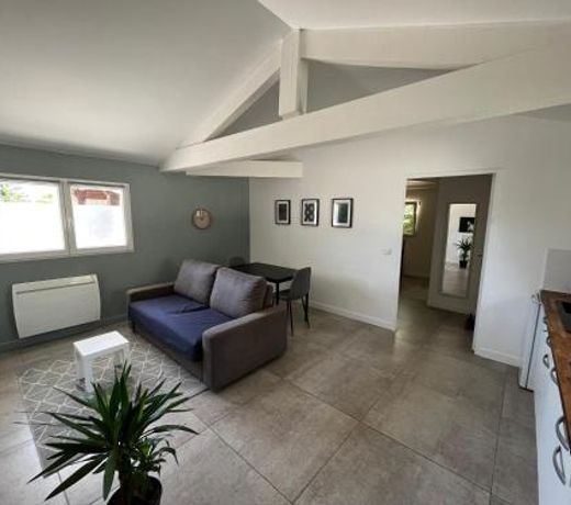 Maison independante 42m2. Calme et verdure :)