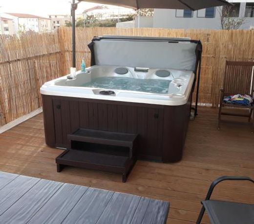 BLACKPEARL apartment