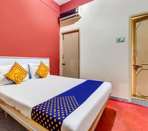 SPOT ON 75259 Hotel Lakshmi Saraswathy