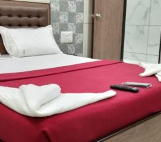 Hotel Royal Residency (Lodging & Boarding)