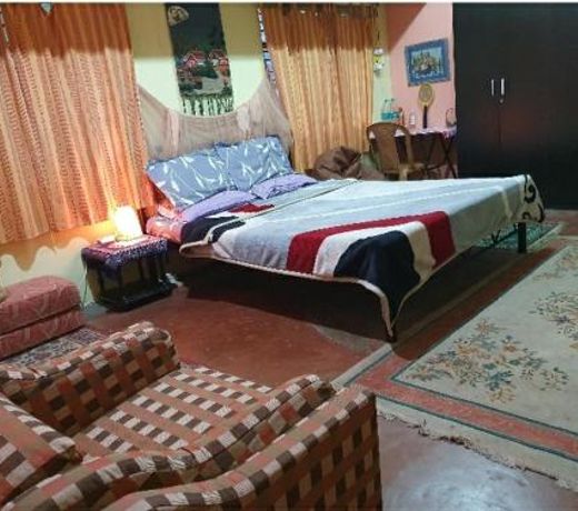 Hamzakis Home Stay