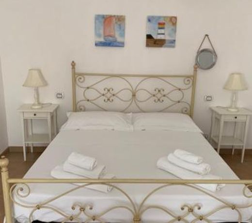 FRANCESCA SUITE WI-FI FREE