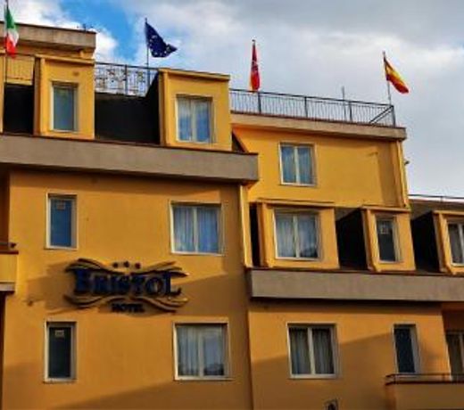 Hotel Bristol