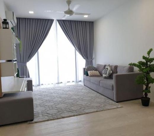 Lakefront Residence