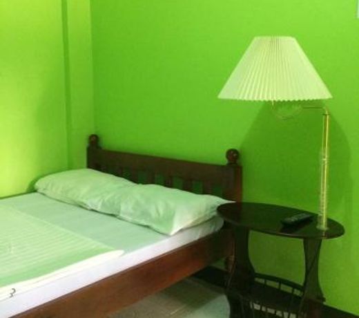 RedDoorz Plus near Municipality of Luisiana Laguna