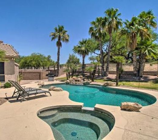 Ideally Located Chandler Home Backyard Oasis