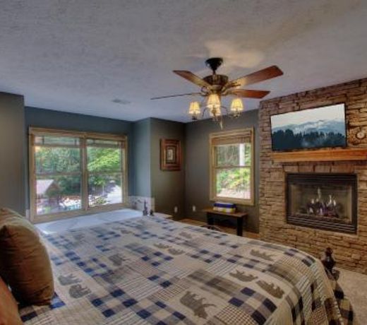 Country Roads by HoneyBearCabins 4BR 4BA Sleeps 10