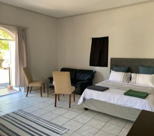 Le Grec Wine Tram Apartment