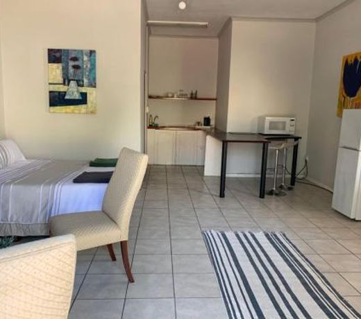 Le Grec Wine Tram Apartment