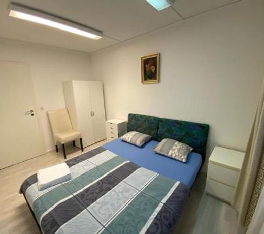 Basel Central Guest House