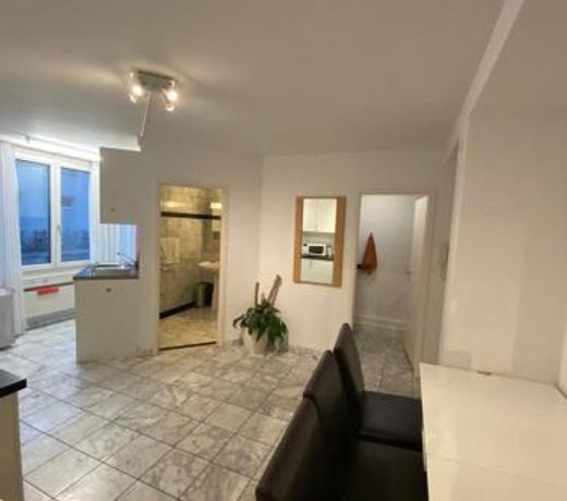 Basel Central Guest House