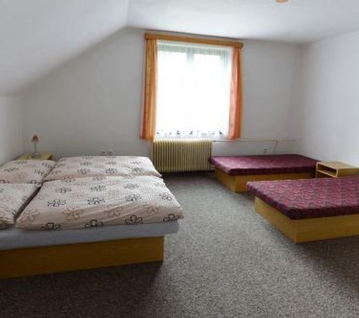 Å umavska chalupa u lesoparku