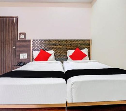 CAPITAL O75502 Hotel Asian International
