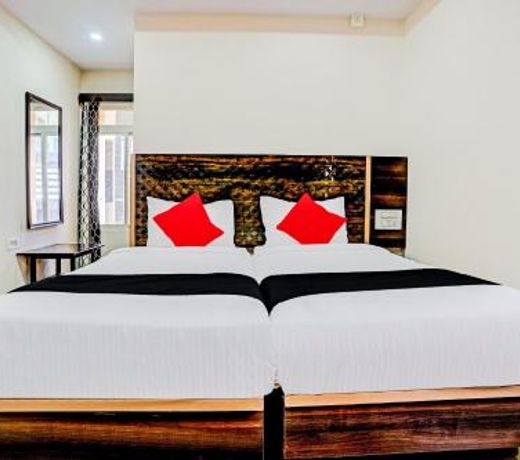 CAPITAL O75502 Hotel Asian International